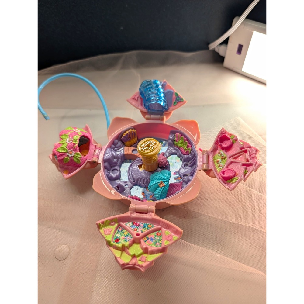 1996 Polly Pocket Magic Wand Flower Garden Lotus Compact Bluebird Toys VTG